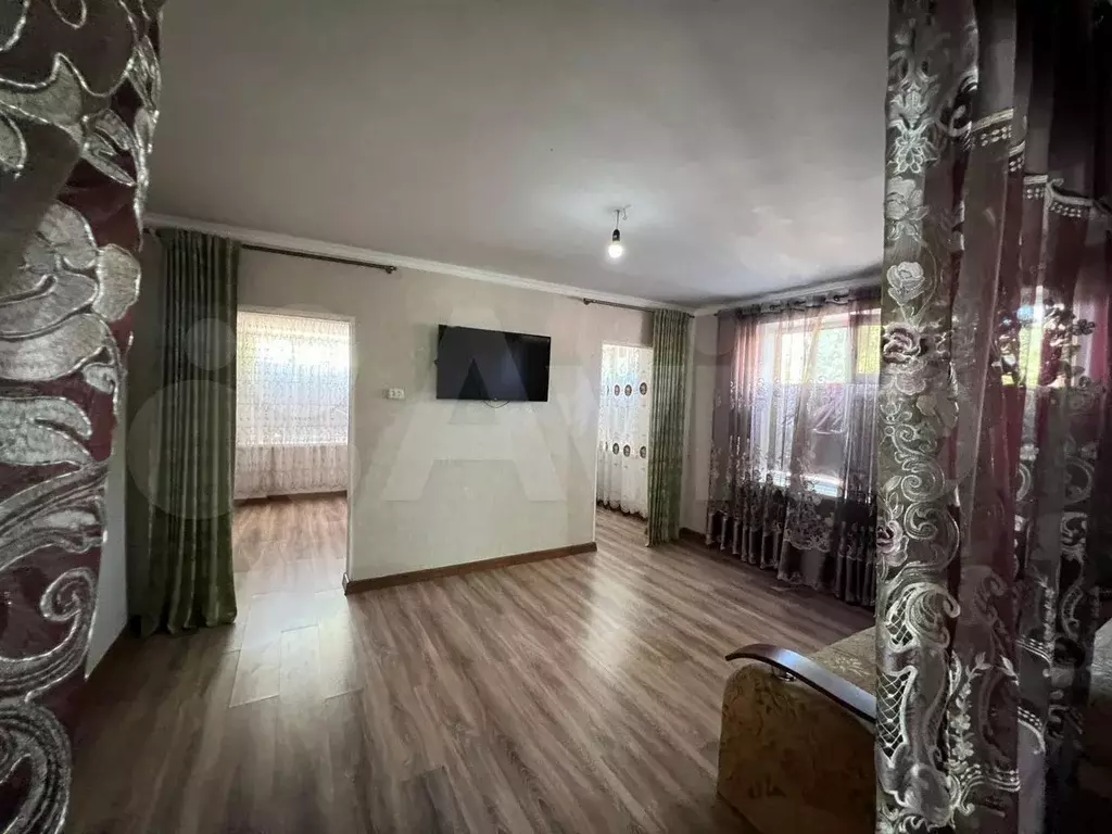 3-к. квартира, 58 м, 1/2 эт. - Фото 0