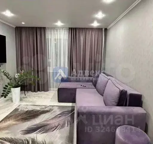 2-к кв. Тюменская область, Тюмень ул. Федюнинского, 56к2 (58.8 м) - Фото 1