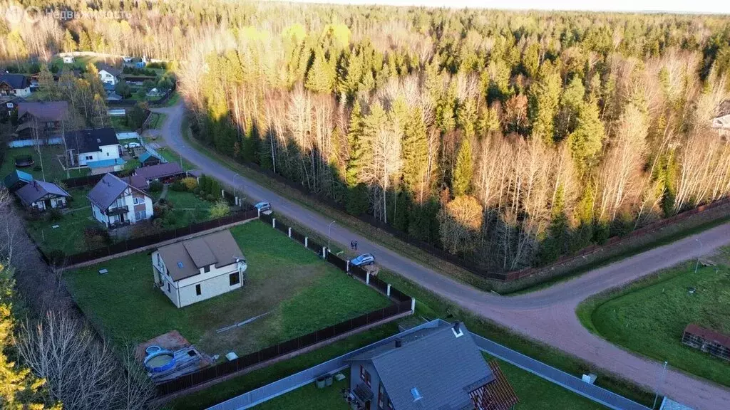 Дом в Выборгский район, городской посёлок Рощино (167 м) - Фото 1