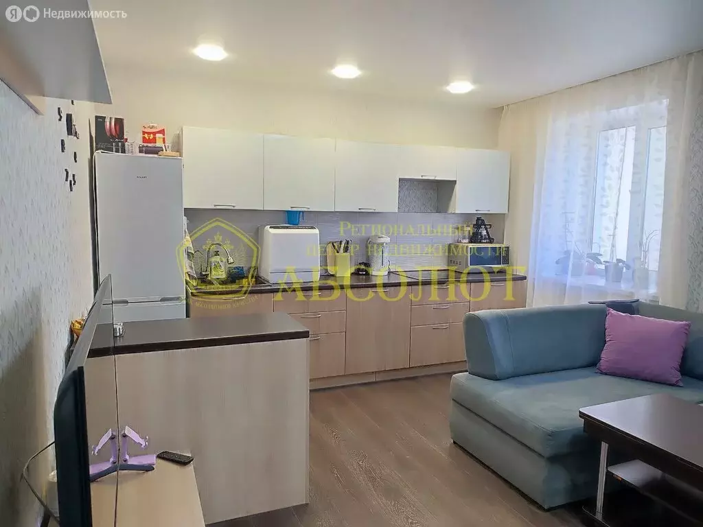 3-комнатная квартира: Ревда, улица Интернационалистов, 38 (58.5 м) - Фото 1