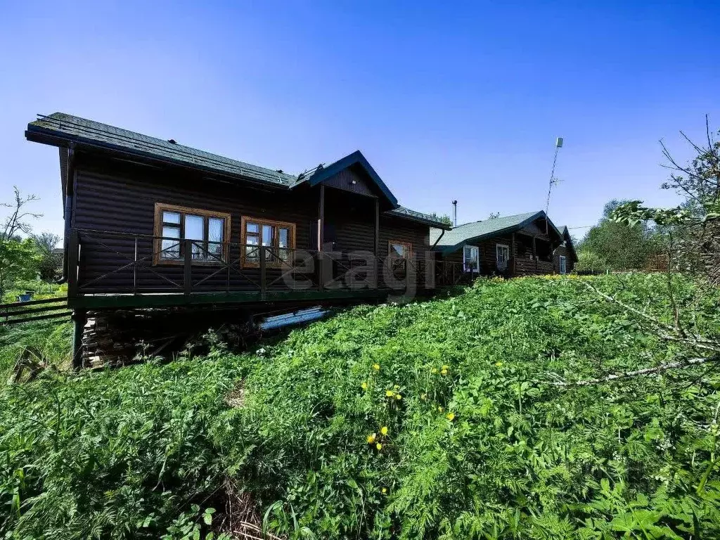 Дом в Ленинградская область, Волховский район, Свирицкое с/пос, д. ... - Фото 1
