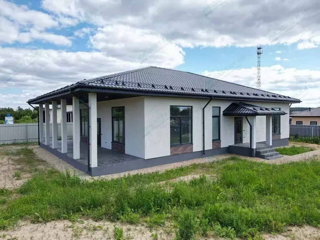 Дом в Калужская область, Боровский район, Совьяки с/пос, Боровики-2 кп ... - Фото 0
