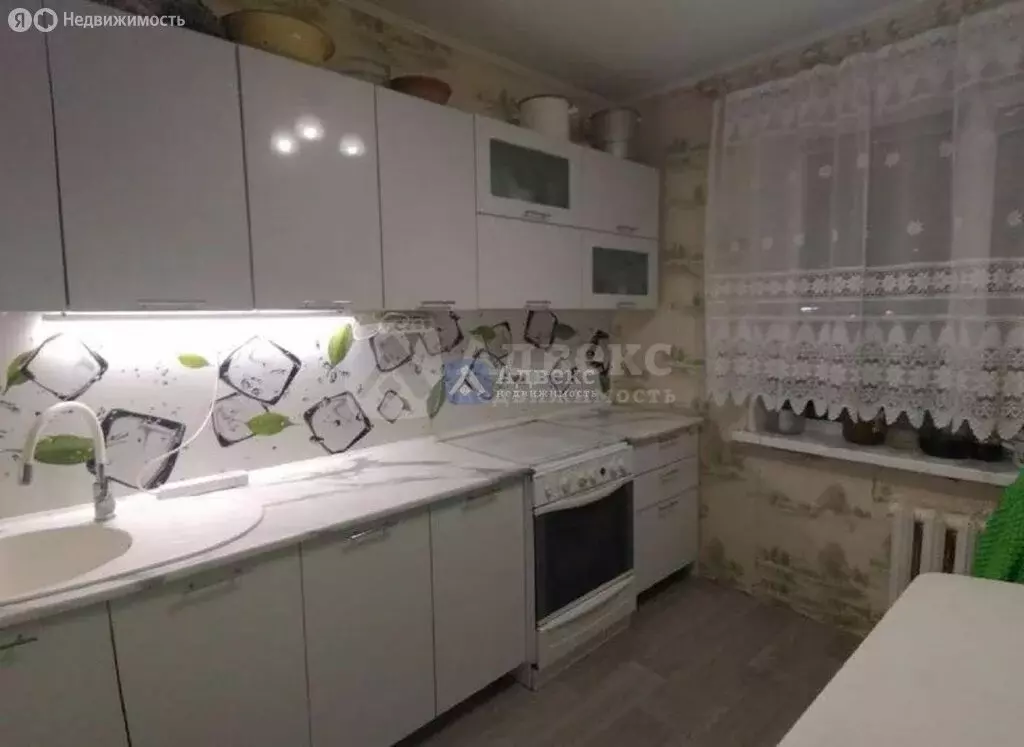 2-комнатная квартира: Тюмень, Широтная улица, 61 (50.5 м) - Фото 0