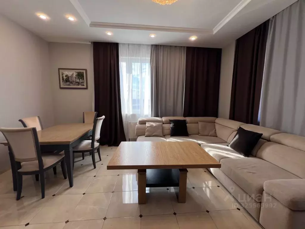 2-к кв. Москва д. Сосенки, ул. Ясеневая, 3к1 (70.0 м) - Фото 1