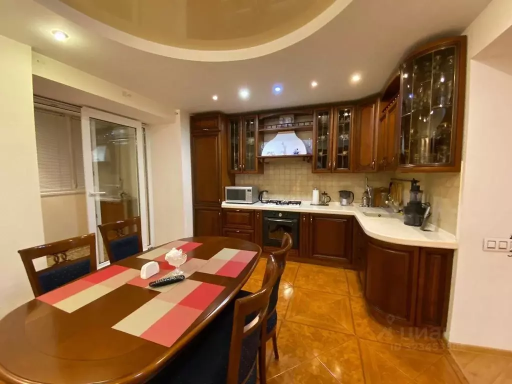 3-к кв. Волгоградская область, Волгоград ул. Канунникова, 9 (118.32 м) - Фото 1