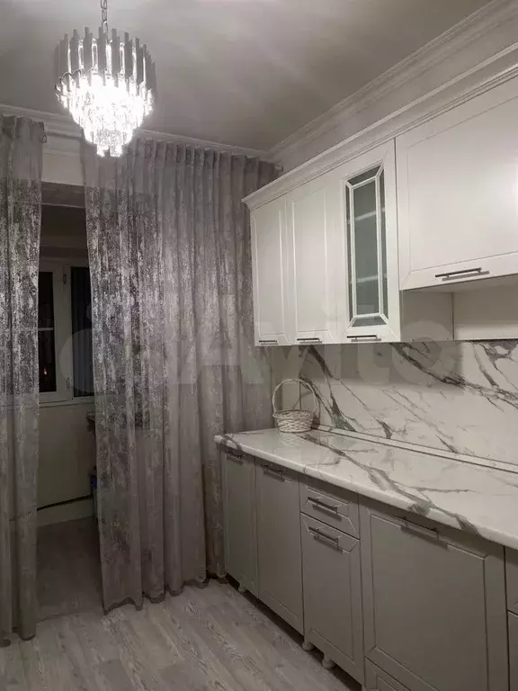 3-к. квартира, 70 м, 2/9 эт. - Фото 0