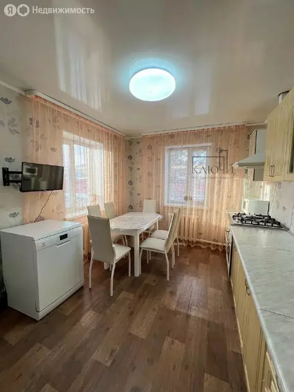 Дом в село Агаповка, Известковая улица (136.2 м) - Фото 1