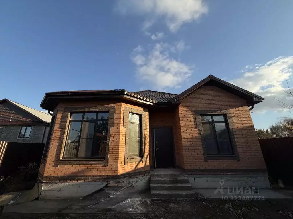 Дом в Астраханская область, Астрахань ул. Пирогова (105 м) - Фото 2