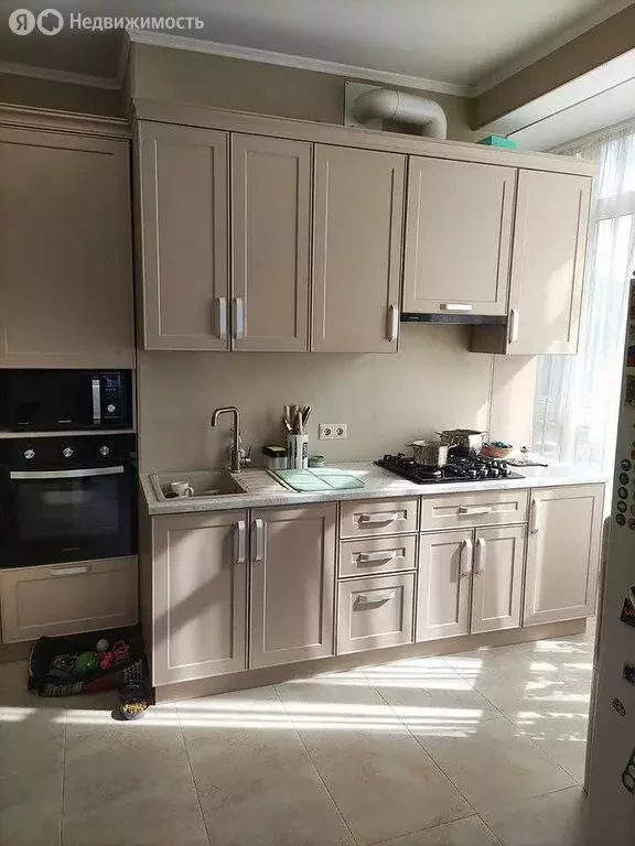 2-комнатная квартира: Геленджик, улица Островского, 149Ак2 (50 м) - Фото 1
