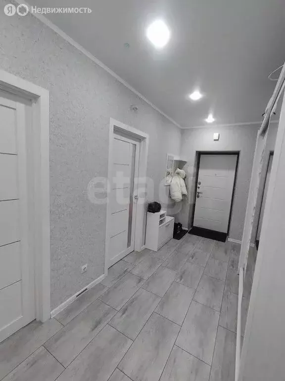 2-комнатная квартира: Калининград, Новгородская улица, 5к1 (56.8 м) - Фото 2