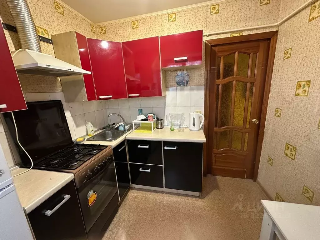 1-к кв. Башкортостан, Уфа ул. Шафиева, 8 (30.0 м) - Фото 0