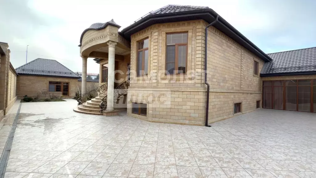 Дом в Чеченская республика, Грозный ул. Челюскинцев, 9 (500 м) - Фото 1