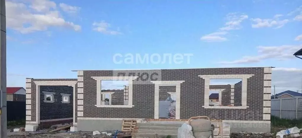 Дом в Курская область, Курский район, Новопоселеновский сельсовет, д. ... - Фото 1