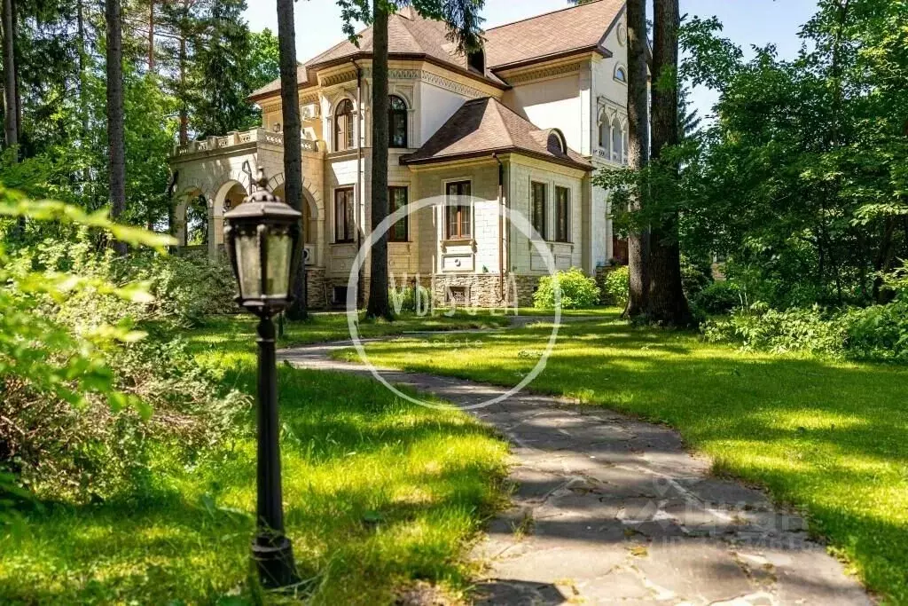 Коттедж в Московская область, Одинцовский городской округ, д. ... - Фото 1