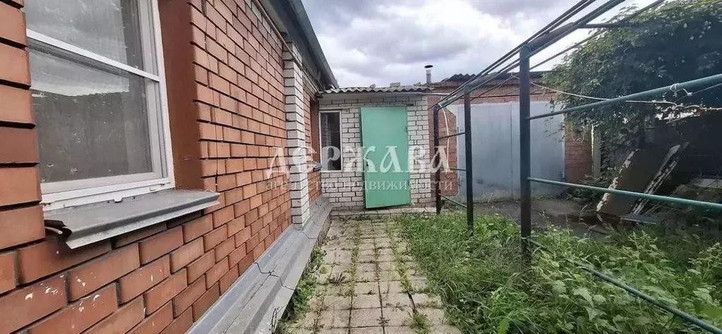 Дом в Белгородская область, Старый Оскол ул. Крупской, 106 (57 м) - Фото 1