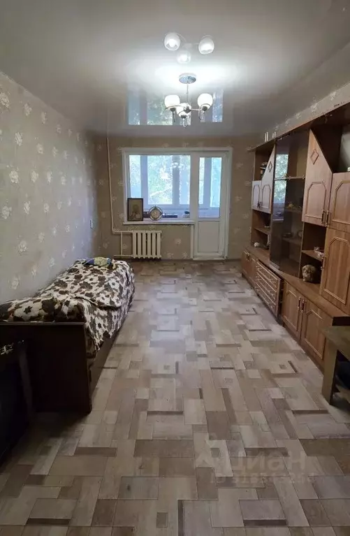 2-к кв. Волгоградская область, Камышин 3-й мкр, 18 (44.1 м) - Фото 0