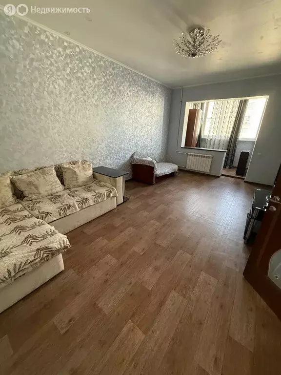 3-комнатная квартира: Астрахань, улица Куликова, 13 (68.6 м) - Фото 1