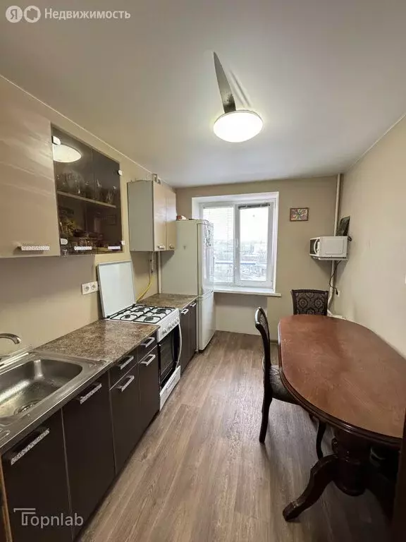 3-комнатная квартира: Волгоград, улица Маршала Ерёменко, 70 (62 м) - Фото 1