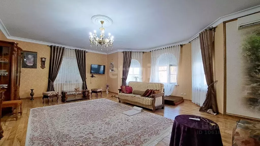 Дом в Дагестан, Каспийск  (120 м) - Фото 1
