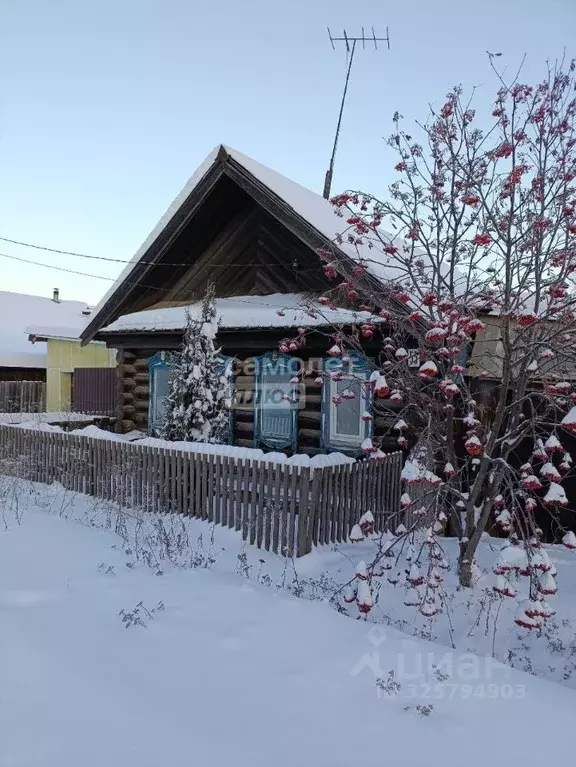 Дом в Свердловская область, Артемовский ул. Коммуны, 55 (40 м) - Фото 1
