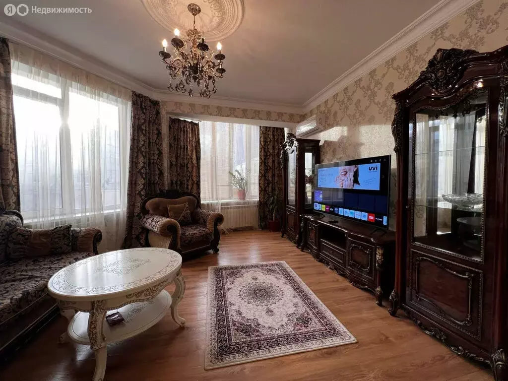 3-комнатная квартира: Дербент, Вокзальная улица, 27/1 (120 м) - Фото 1