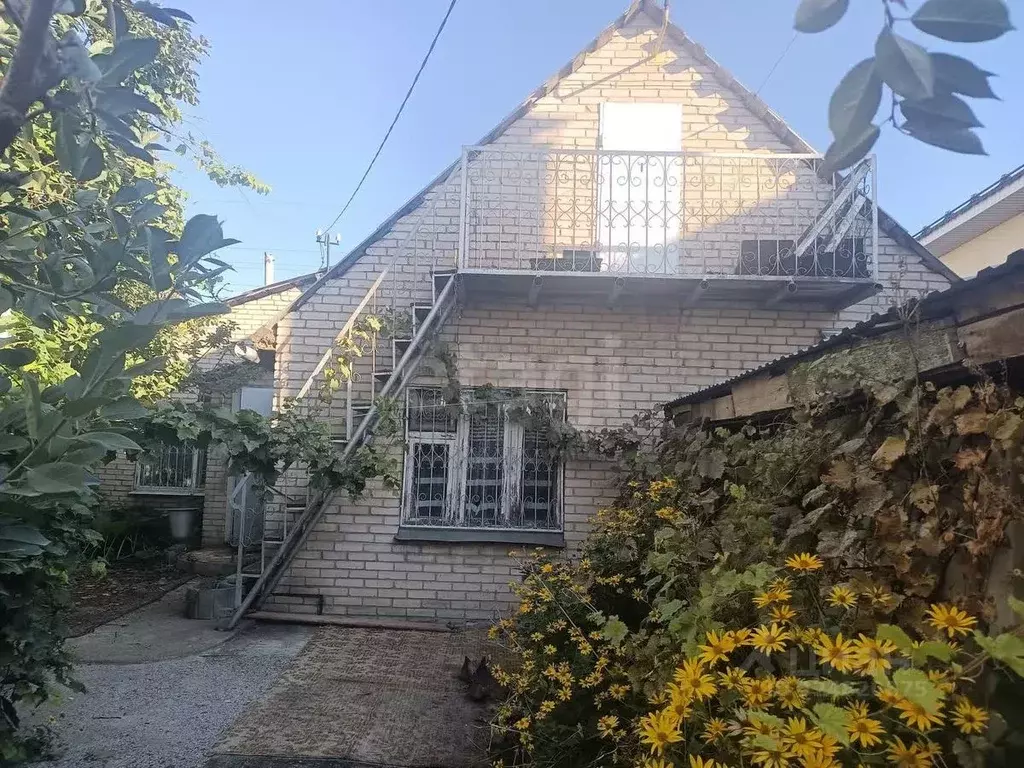 Дом в Оренбургская область, Оренбург Октябрьская ул., 106 (75 м) - Фото 1