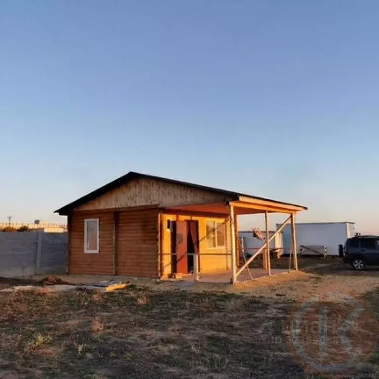 Дом в Крым, Сакский район, с. Молочное ул. Крымская, 42 (48 м) - Фото 1