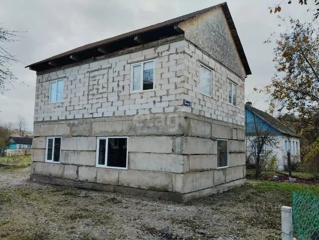 Дом в Псковская область, Остров ул. Карла Маркса, 16 (117 м) - Фото 1
