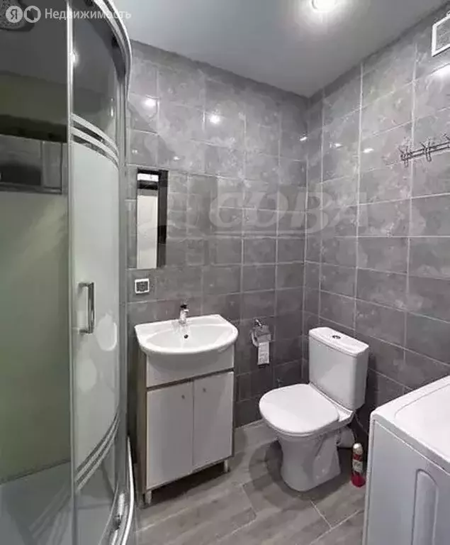 Квартира-студия: Тюмень, улица Первооткрывателей, 2 (26 м) - Фото 1