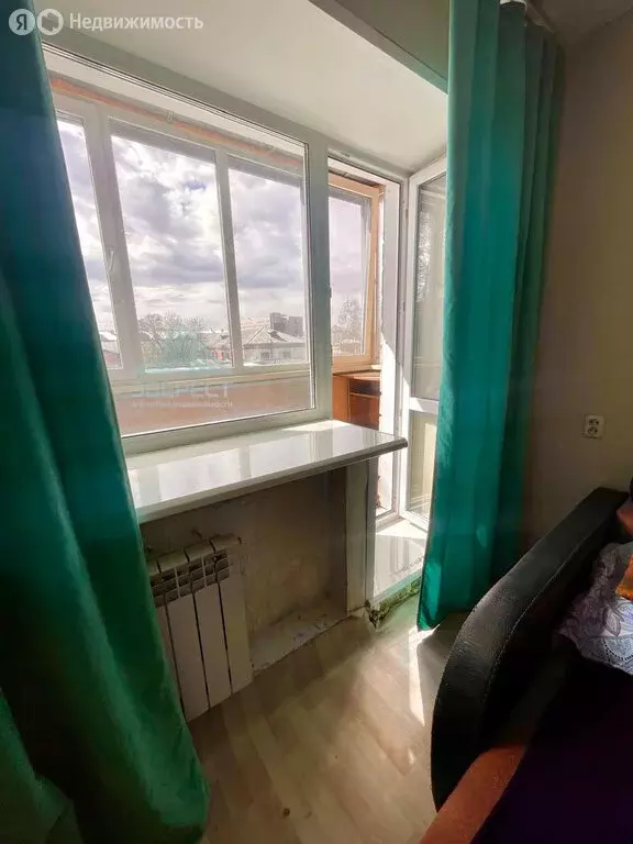 3-комнатная квартира: Абакан, улица Катанова, 11 (59.4 м) - Фото 1