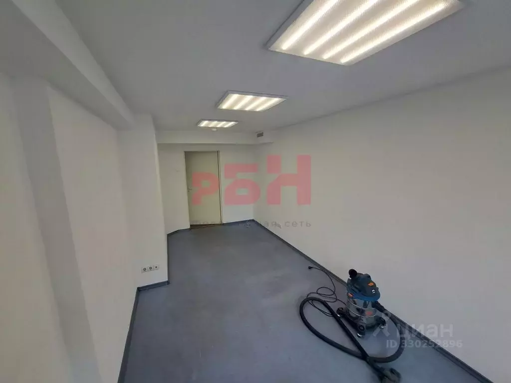 Офис в Свердловская область, Екатеринбург ул. Цвиллинга, 6 (14 м) - Фото 1