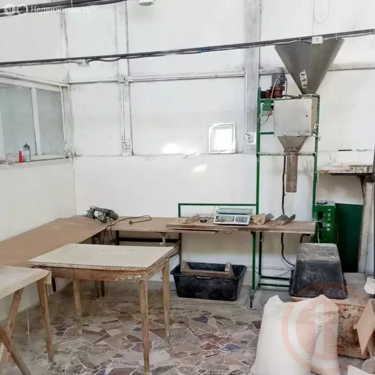 Помещение свободного назначения (1000 м) - Фото 2