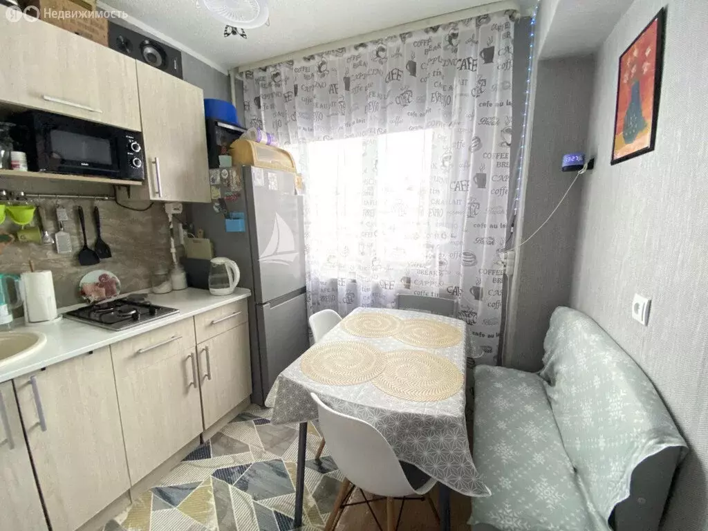 2-комнатная квартира: Омск, улица 50 лет ВЛКСМ, 4 (43.5 м) - Фото 2