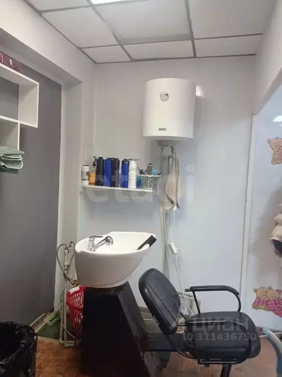 Торговая площадь в Крым, Евпатория ул. Крупской, 50 (65 м) - Фото 2