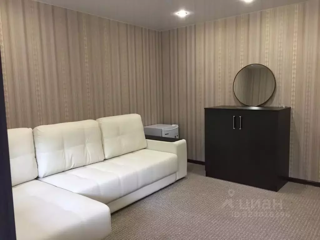 Комната Кабардино-Балкария, Эльбрусский район, с. Эльбрус - Фото 1