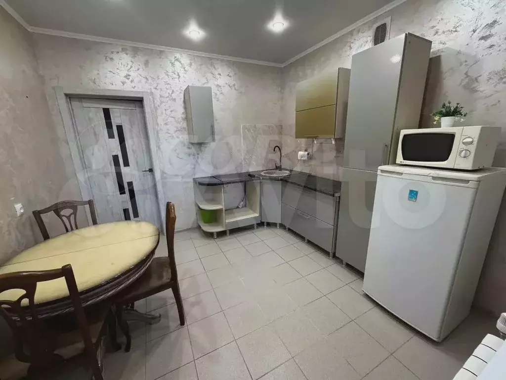 1-к. квартира, 36 м, 1/9 эт. - Фото 0