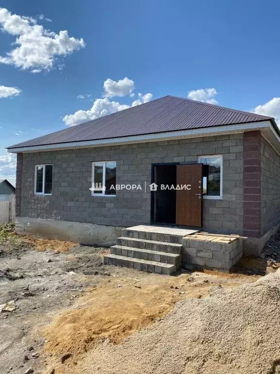 Дом в Челябинская область, с. Агаповка ул. Школьная (100 м) - Фото 1