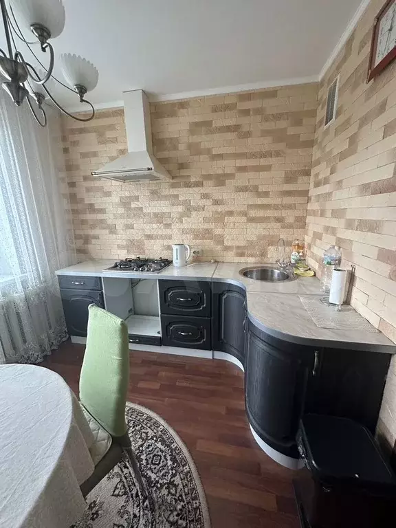 2-к. квартира, 52 м, 5/5 эт. - Фото 1