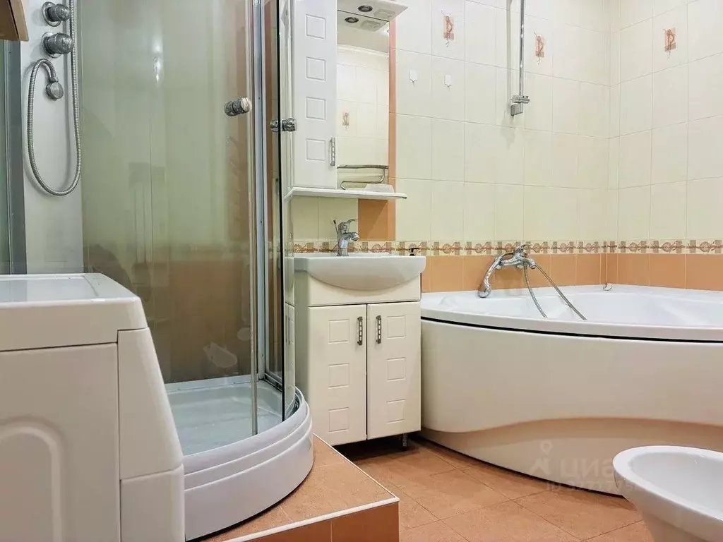 1-к кв. Татарстан, Казань ул. Мидхата Булатова, 5 (55.0 м) - Фото 2