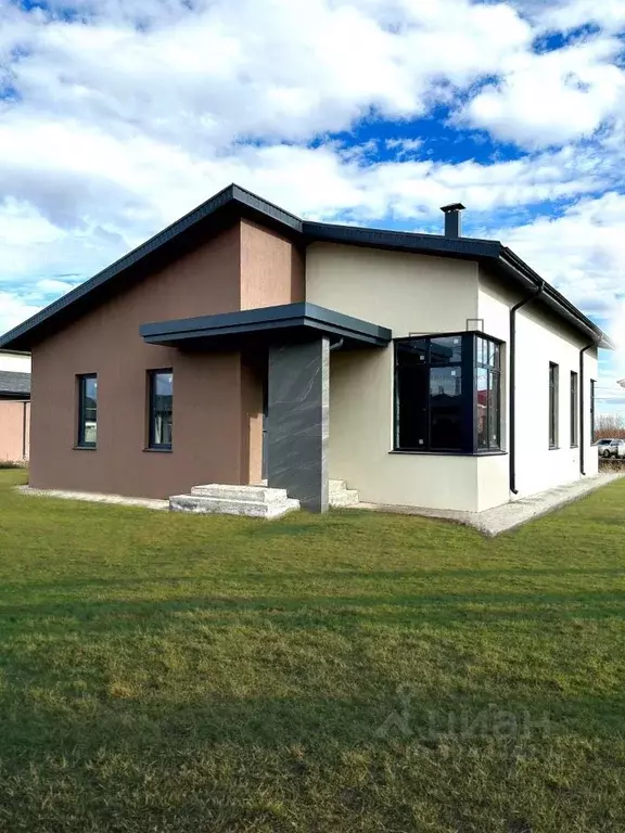 Дом в Челябинская область, Магнитогорск ул. Художника Соловьева, 10 ... - Фото 1