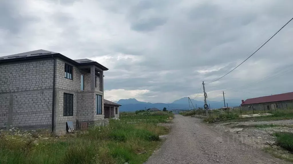 Дом в Северная Осетия, Владикавказ Хурзарин СНТ, ул. Лазурная (220 м) - Фото 1
