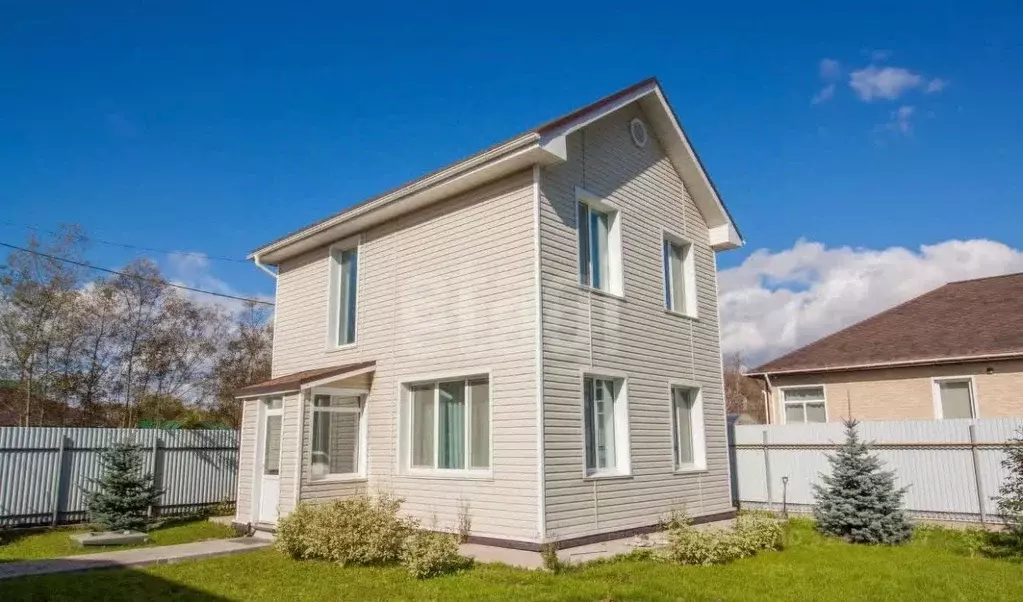 Дом в Сахалинская область, Южно-Сахалинск ул. Сергиевская, 19 (364 м) - Фото 1