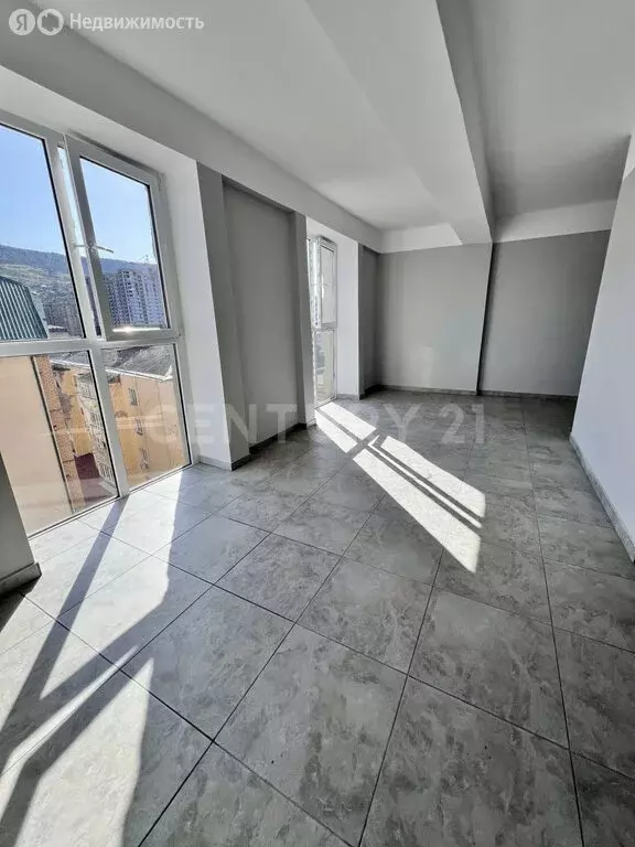 1-комнатная квартира: Махачкала, улица Гагарина, 17Е (70 м) - Фото 1