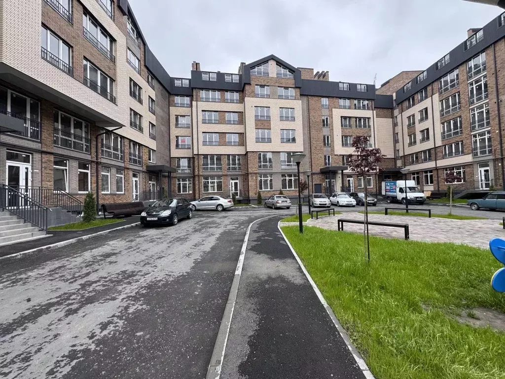 3-к кв. Северная Осетия, Владикавказ ул. Шамиля Джикаева, 3 (85.66 м) - Фото 1