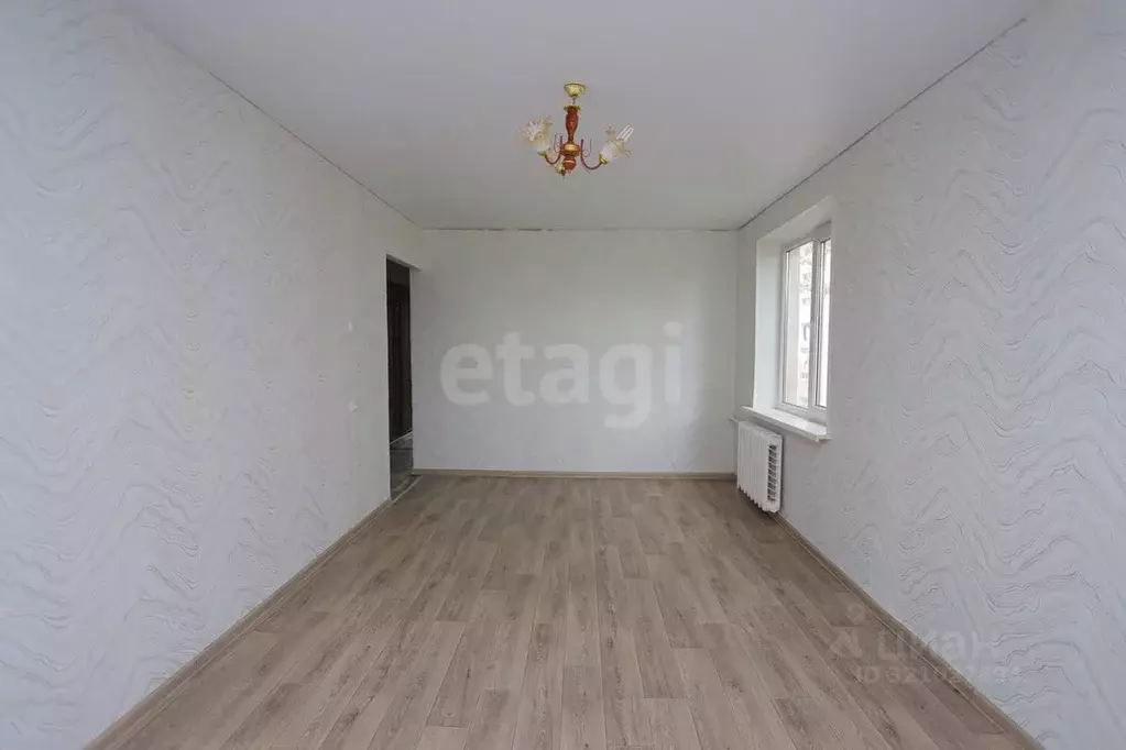 3-к кв. Оренбургская область, Оренбург просп. Гагарина, 27 (62.0 м) - Фото 1