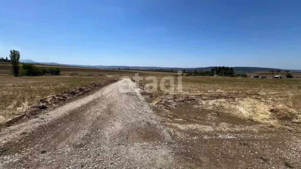 Участок в Крым, Симферопольский район, Трудовское с/пос, с. Лазаревка ... - Фото 2