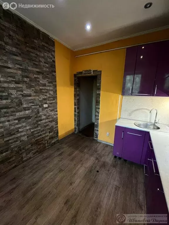 3-комнатная квартира: Самара, проспект Кирова, 24 (69.3 м) - Фото 0