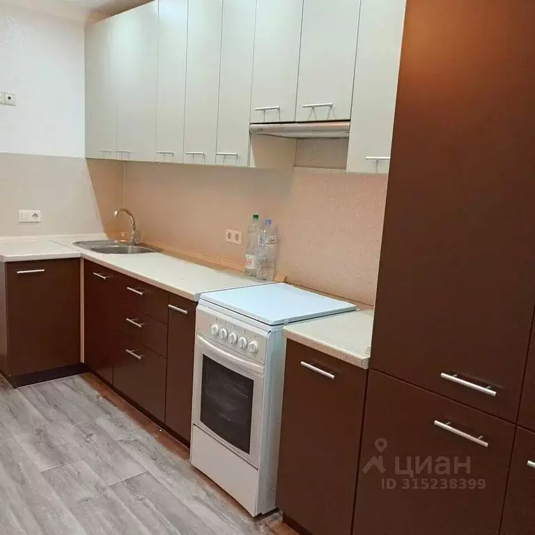 1-к кв. Чувашия, Чебоксары ул. Ленинского Комсомола, 5 (40.0 м) - Фото 0