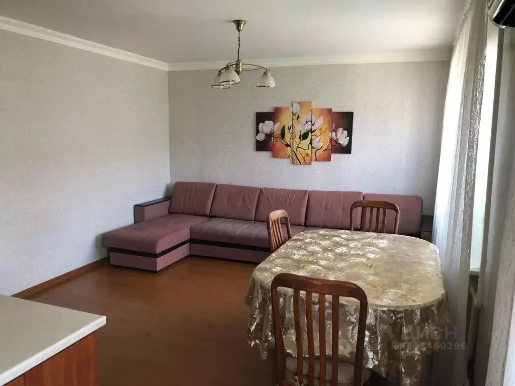 2-к кв. Краснодарский край, Геленджик ул. Островского, 122а (67.0 м) - Фото 0