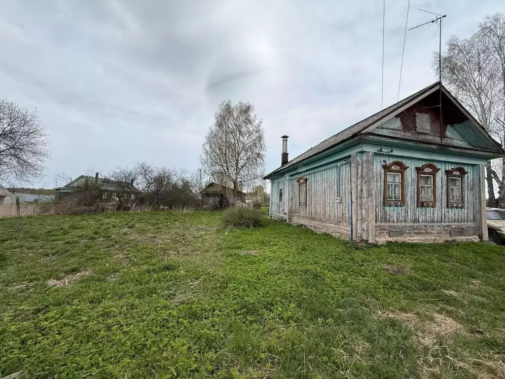 Дом в Костромская область, Красносельский район, Чапаевское с/пос, д. ... - Фото 1